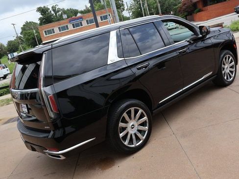 Certified 2021 Cadillac Escalade Premium Luxury Platinum AWD/4WD image 7