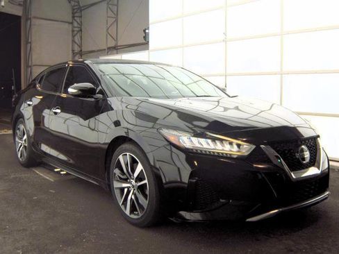 Used 2019 Nissan Maxima 3.5 SV w/ Floor Mat Group FWD image 2