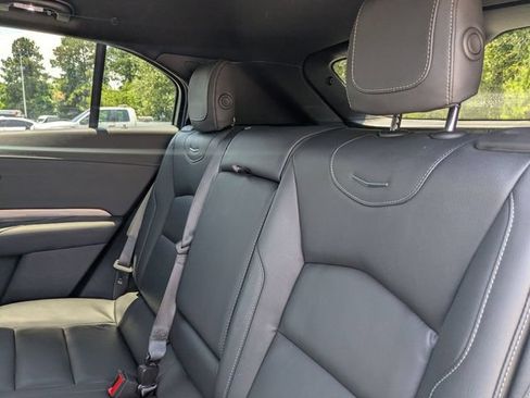 Used 2025 Cadillac XT4 Premium Luxury FWD image 27