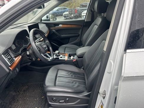 Used 2023 Audi Q5 2.0T Premium w/ Convenience Package image 27