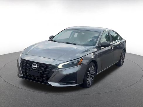 Used 2026 Nissan Altima 2.5 SV FWD image 5