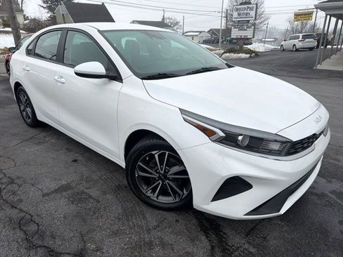 Used 2022 Kia Forte LXS image 6