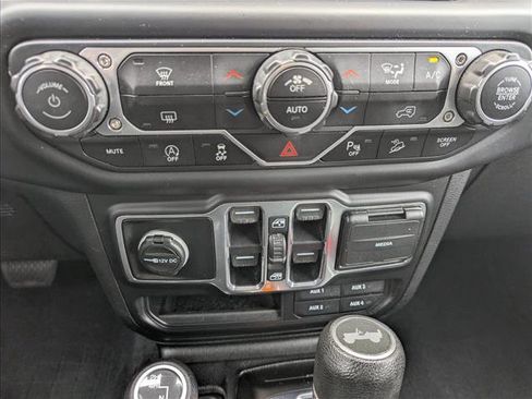 Used 2020 Jeep Wrangler Unlimited Sport S AWD/4WD image 19