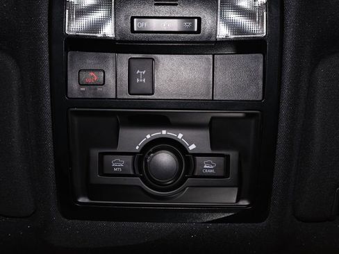 Used 2023 Toyota Tacoma TRD Off-Road w/ Advanced Technology Package image 33