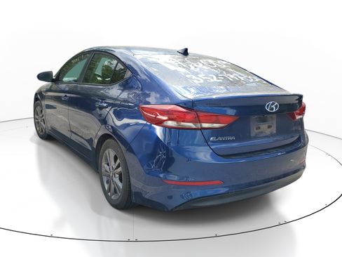 Used 2017 Hyundai Elantra SE image 4