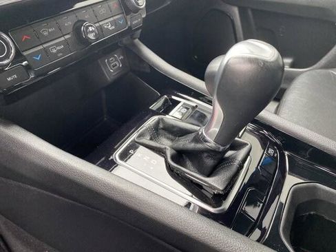 Certified 2023 Jeep Compass Limited image 17