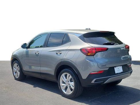 Used 2024 Buick Encore GX Preferred w/ Comfort Package FWD image 3