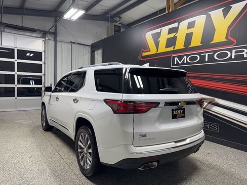 Used 2022 Chevrolet Traverse Premier image 22