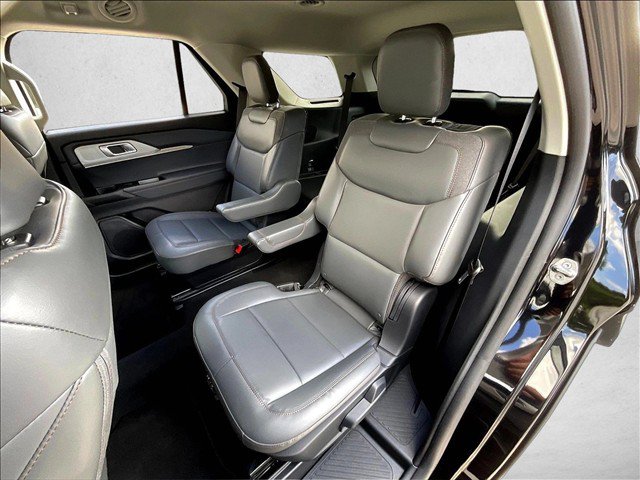 Used 2026 Ford Explorer Active w/ Active Comfort Package RWD image 24