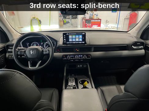 Used 2025 Honda Pilot EX-L image 18