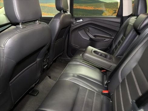 Used 2018 Ford Escape Titanium AWD/4WD image 38