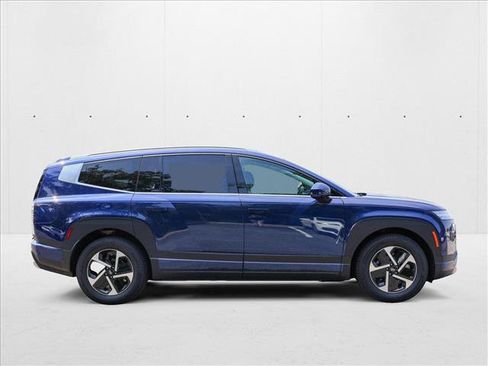 New 2026 Hyundai Ioniq 9 SE image 4