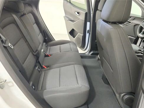 New 2026 Chevrolet Equinox LT FWD image 36