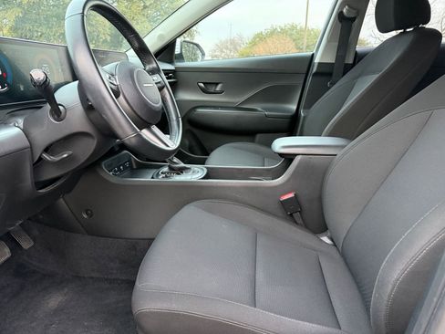 Used 2025 Hyundai Kona SEL image 27