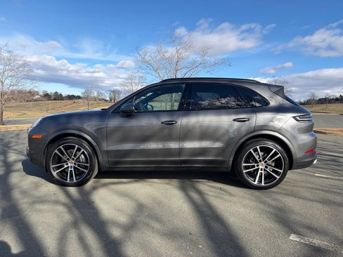 New 2026 Porsche Cayenne image 2