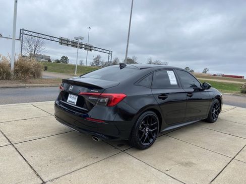 Used 2024 Honda Civic Sport image 10