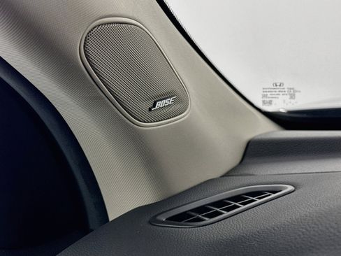 Certified 2025 Honda Pilot Elite image 19