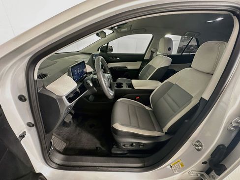 Used 2024 Honda Prologue EX image 13