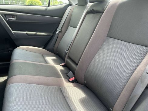 Used 2018 Toyota Corolla LE FWD image 11