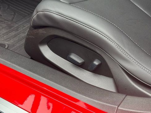 Used 2021 Chevrolet Corvette Stingray Coupe w/ Z51 Performance Package image 46