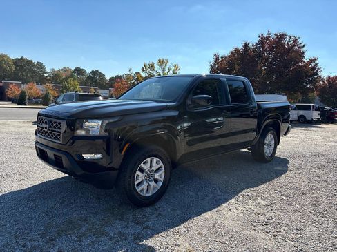 Used 2022 Nissan Frontier SV AWD/4WD image 1