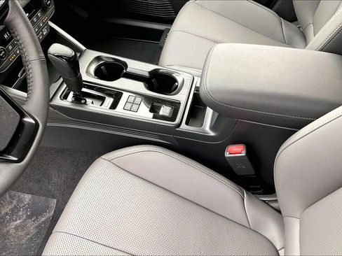 New 2026 Subaru Outback Limited XT image 9