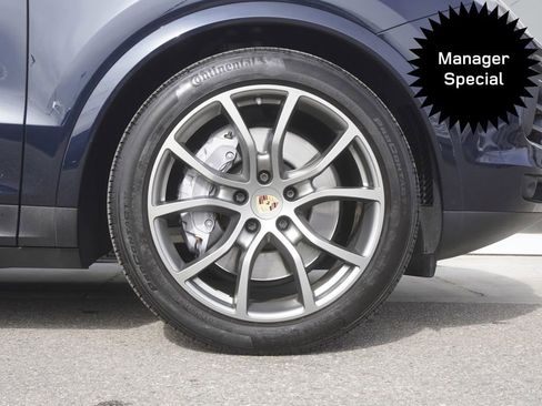 Used 2022 Porsche Cayenne Coupe AWD/4WD image 35