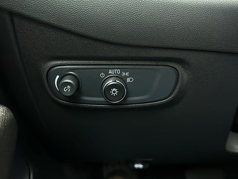 Used 2024 Chevrolet Equinox LT AWD/4WD image 21