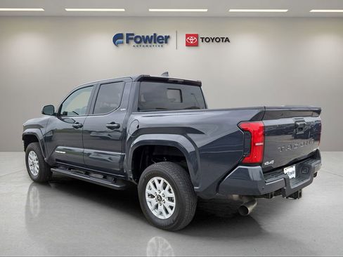 Certified 2025 Toyota Tacoma SR5 w/ SR5 Upgrade Package image 5