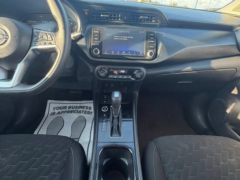 Used 2022 Nissan Kicks SV FWD image 15