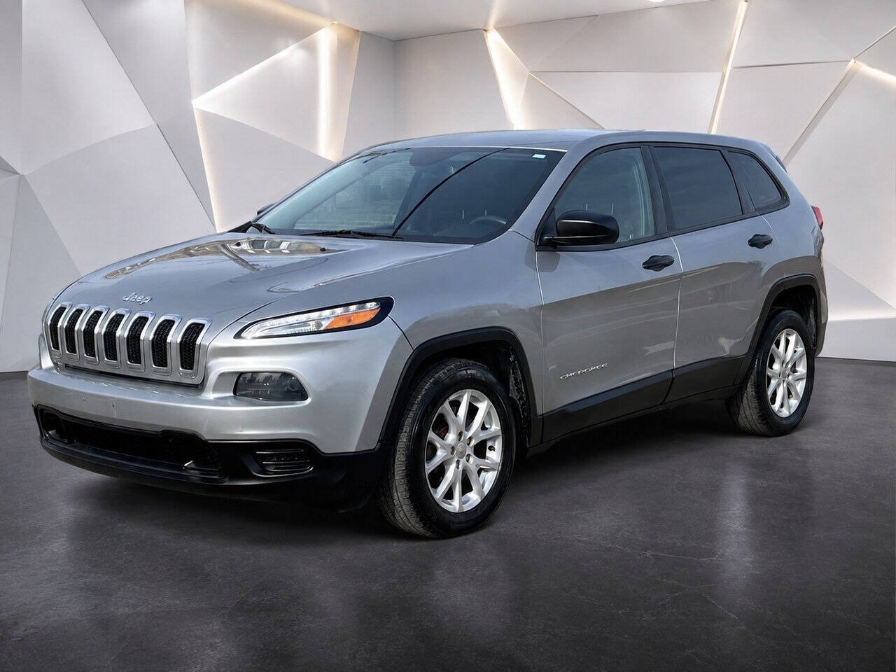Used 2015 Jeep Cherokee Sport FWD image 1