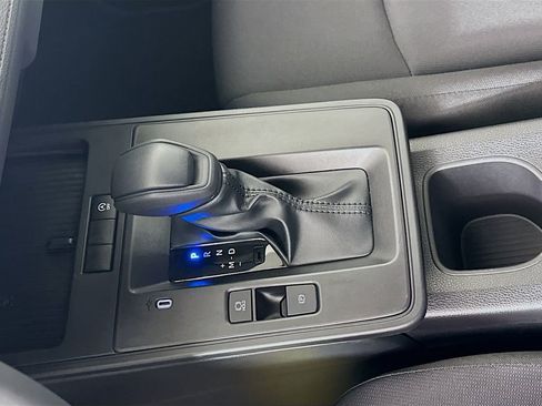 Used 2026 Toyota Corolla Cross LE image 17