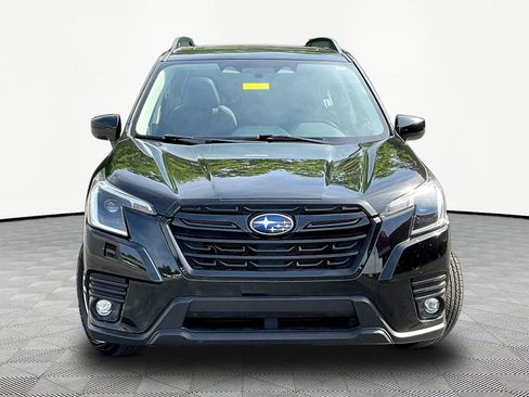 Used 2024 Subaru Forester Premium AWD/4WD image 2