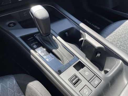 New 2026 Nissan Sentra SV w/ SV Convenience Package FWD image 21