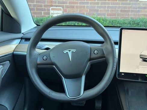 Used 2023 Tesla Model 3 Standard Range image 22