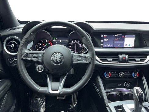 Used 2022 Alfa Romeo Stelvio Veloce image 16