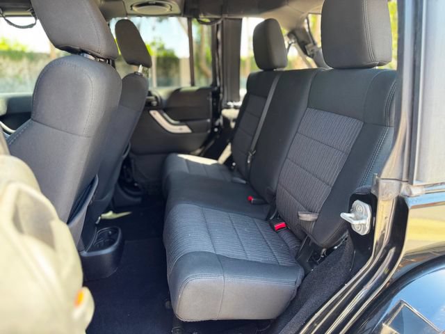 Used 2012 Jeep Wrangler Unlimited Sahara AWD/4WD image 37