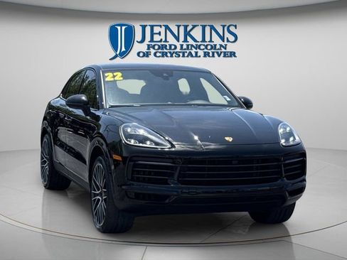 Used 2022 Porsche Cayenne Coupe AWD/4WD image 5