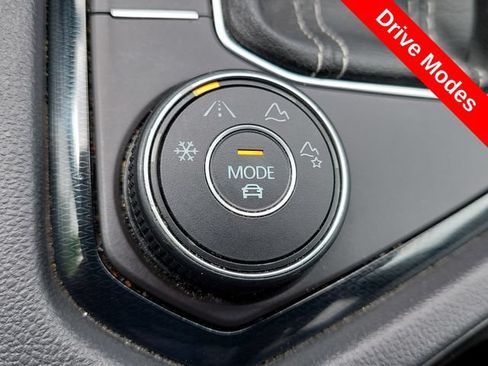 Used 2025 Volkswagen Taos SEL w/ Black Wheel Plus Package AWD/4WD image 16