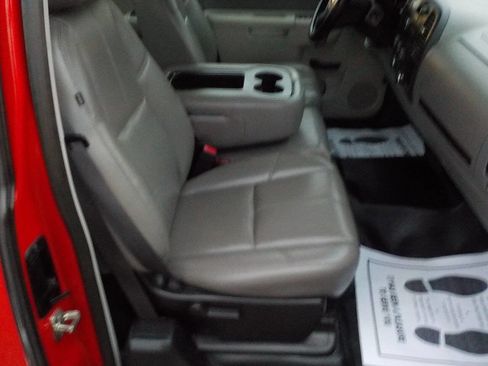 Used 2011 Chevrolet Silverado 1500 W/T image 25