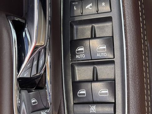 Used 2018 RAM 2500 Laramie w/ Convenience Group image 13