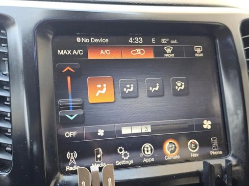 Used 2015 Jeep Cherokee Trailhawk image 20