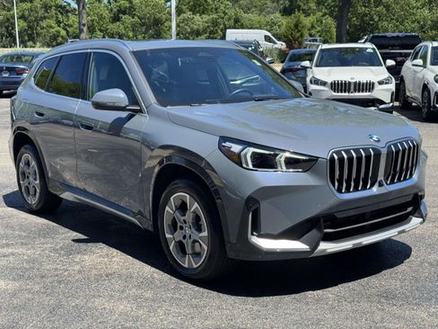 Certified 2025 BMW X1 xDrive28i AWD/4WD image 3