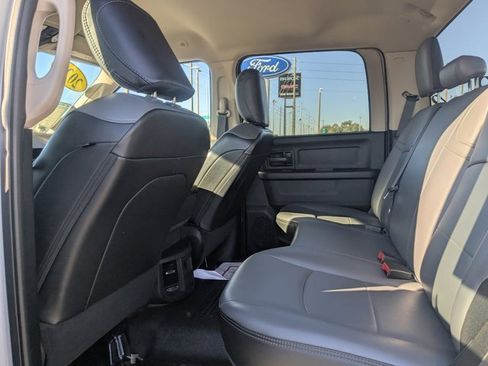 Used 2020 RAM 2500 Tradesman w/ Chrome Appearance Group image 13