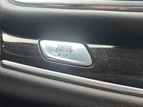 Used 2020 Buick Enclave Avenir w/ Avenir Technology Package image 24