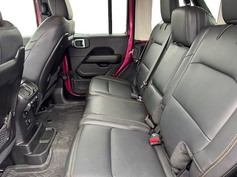 Certified 2024 Jeep Wrangler Sahara w/ Technology Group image 19