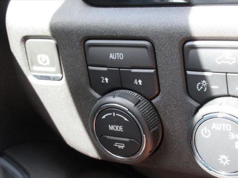 Used 2024 Chevrolet Silverado 1500 LT image 28