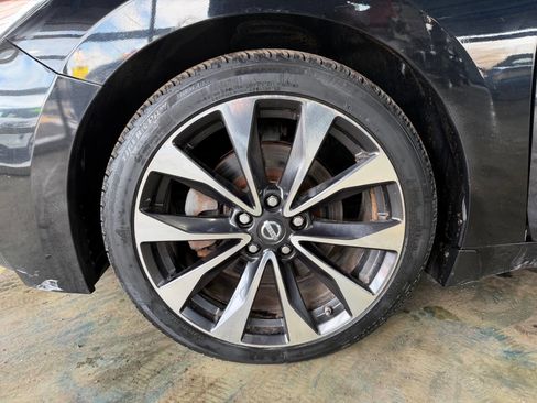 Used 2016 Nissan Maxima SR image 28