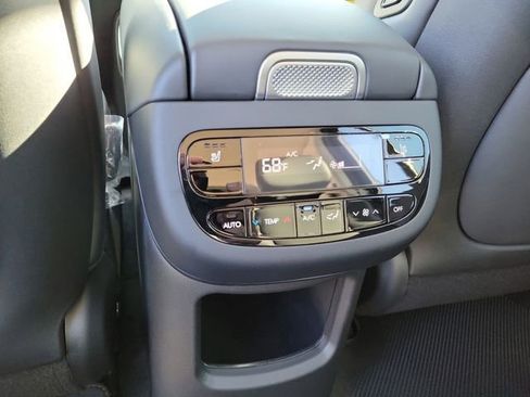 New 2026 Hyundai Ioniq 9 SEL AWD/4WD image 18