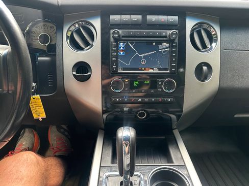 Used 2012 Ford Expedition EL Limited image 16